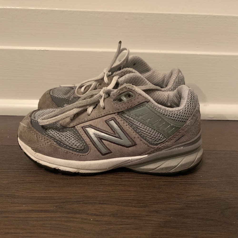 New Balance 990